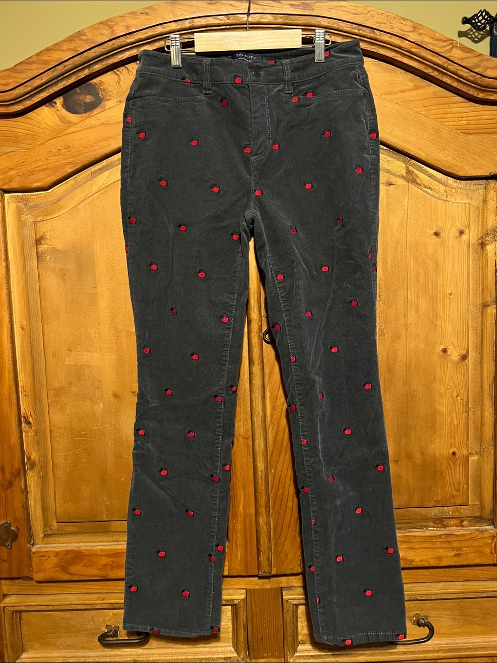 Talbots Simply Flattering Corduroy Jeans with Red Scotty Dog Embroidery